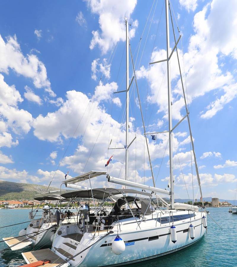Bavaria Cruiser 46, Avior | Yacht Charter Croatia