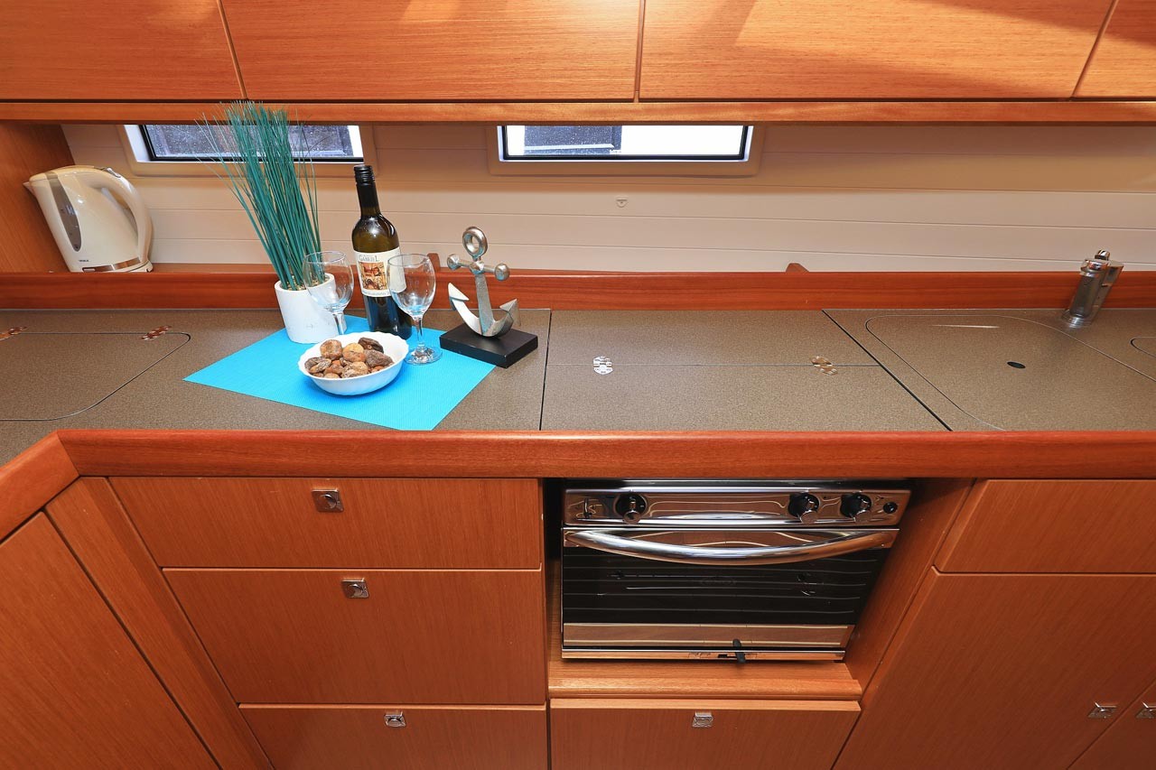 Bavaria Cruiser 46, Avior | Yacht Charter Croatia