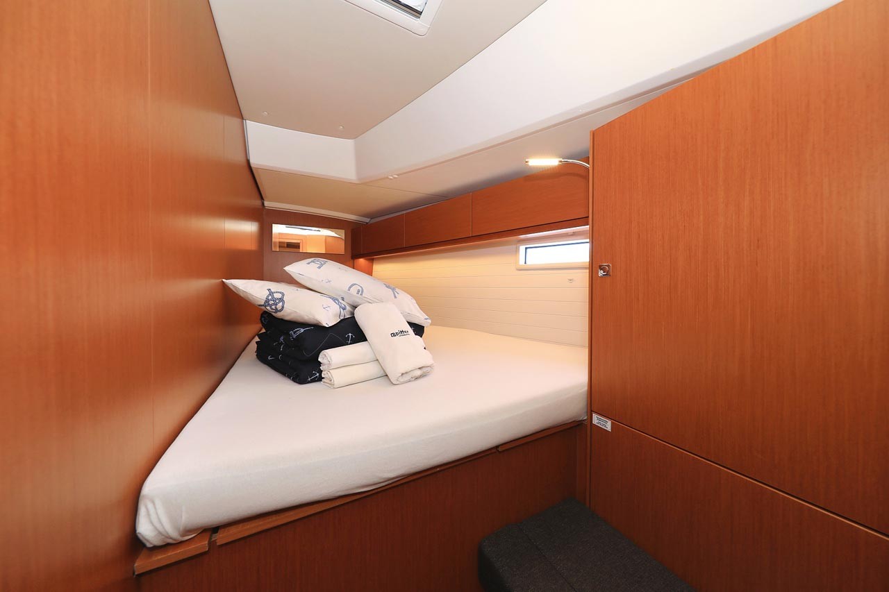 Bavaria Cruiser 46, Avior | Yacht Charter Croatia