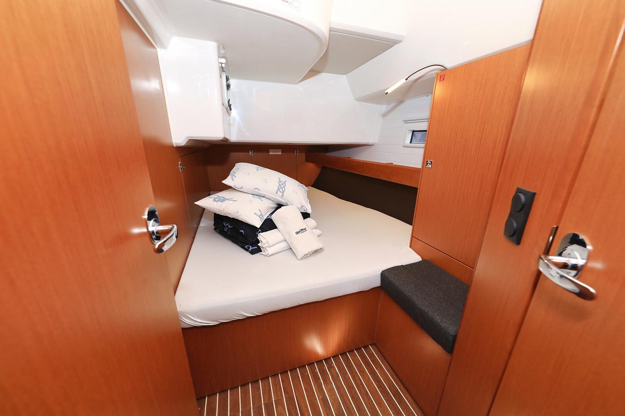 Bavaria Cruiser 46, Avior | Yacht Charter Croatia