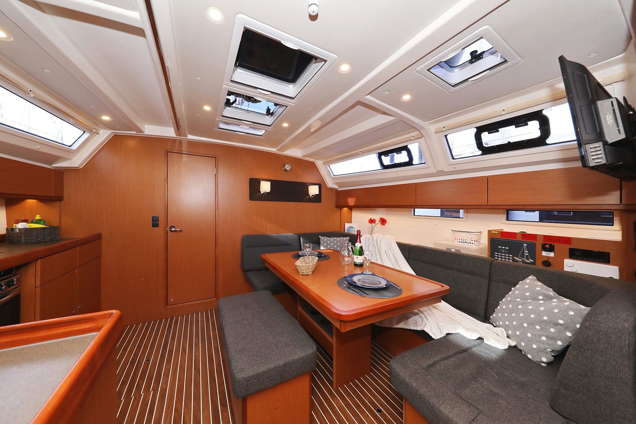 Bavaria Cruiser 46, Neo Star V | Yacht Charter Croatia