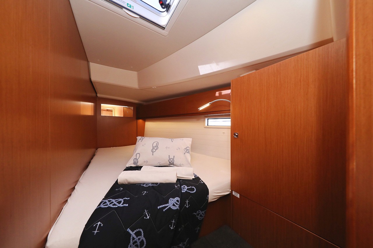 Bavaria Cruiser 46, Neo Star V | Yacht Charter Croatia