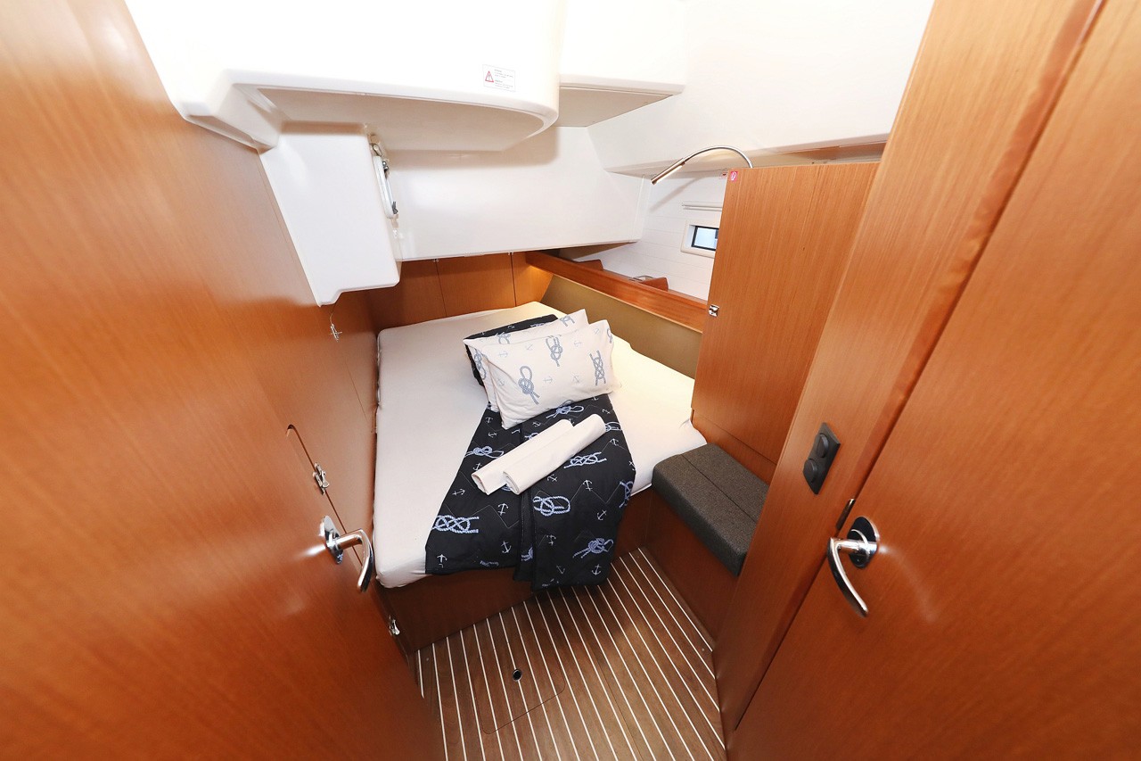 Bavaria Cruiser 46, Neo Star V | Yacht Charter Croatia