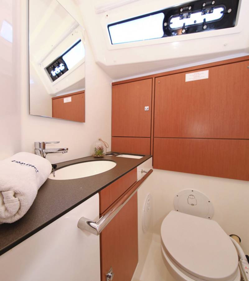 Bavaria Cruiser 46, Taurus | Yacht Charter Croatia