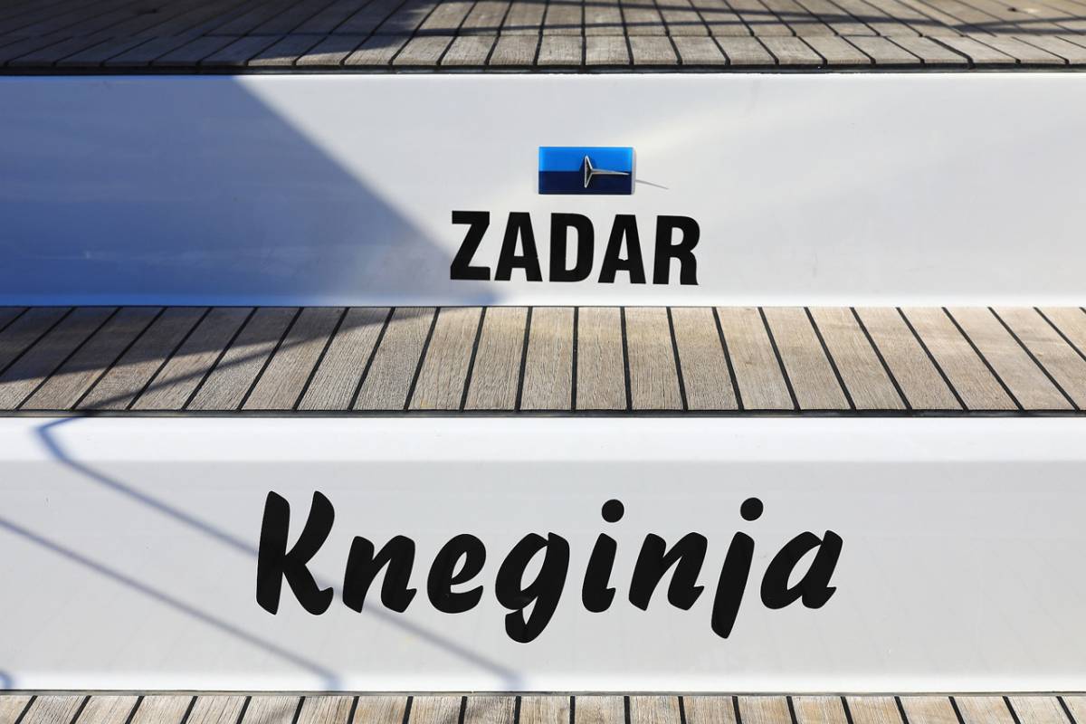 Bavaria Cruiser 46, Kneginja | Yacht Charter Croatia
