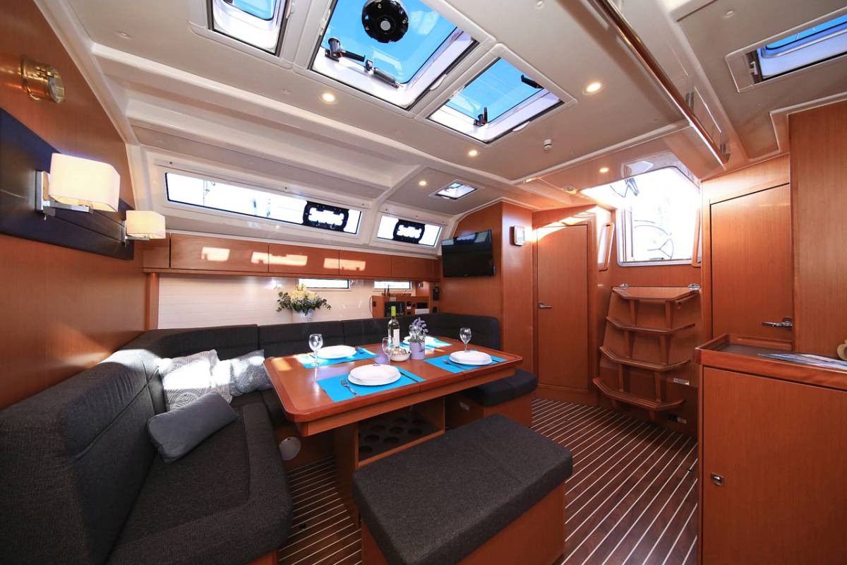 Bavaria Cruiser 46, Kneginja | Yacht Charter Croatia