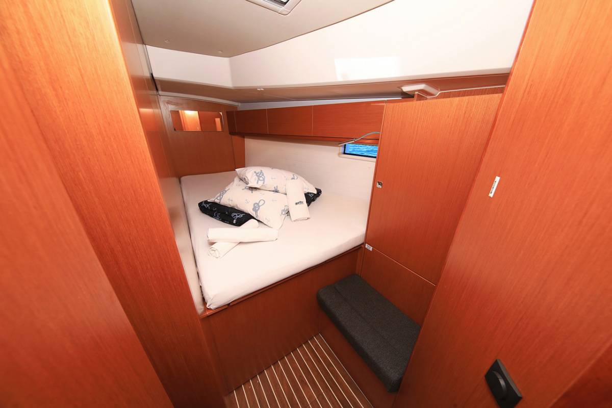 Bavaria Cruiser 46, Kneginja | Yacht Charter Croatia