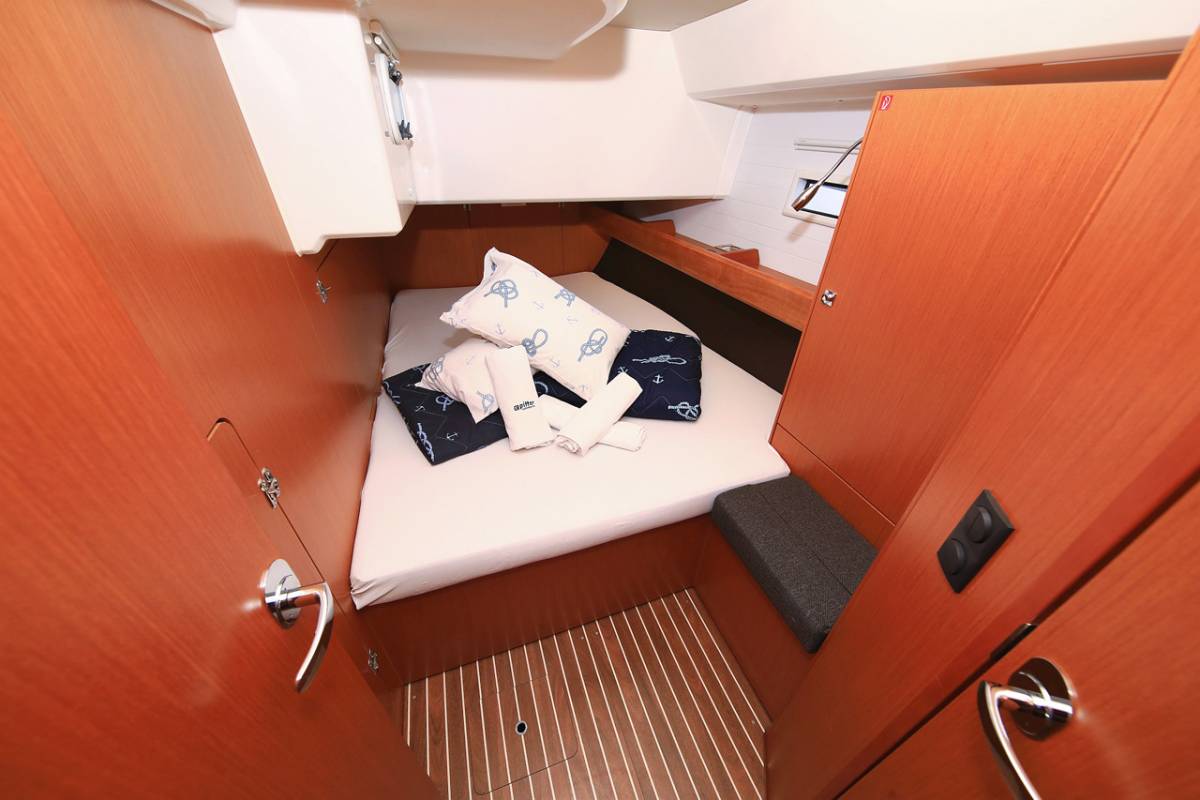 Bavaria Cruiser 46, Kneginja | Yacht Charter Croatia