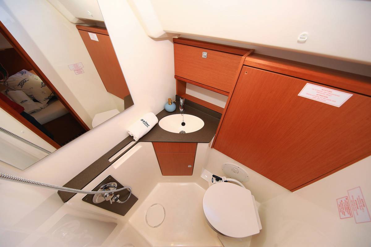 Bavaria Cruiser 46, Kneginja | Yacht Charter Croatia