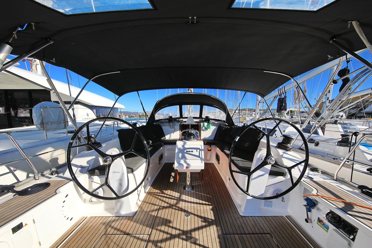 Bavaria Cruiser 46, Saphir | Yacht Charter Croatia