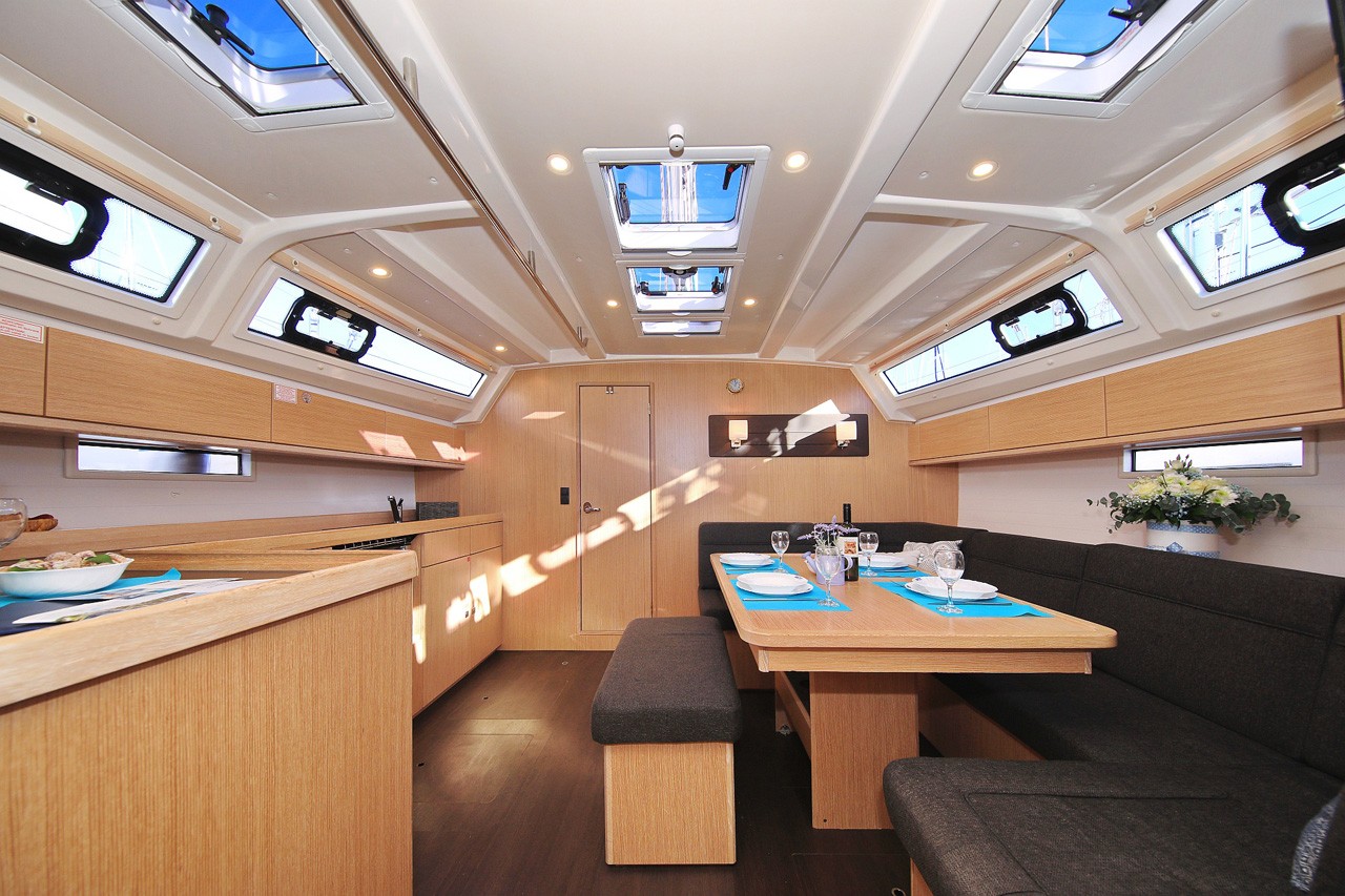 Bavaria Cruiser 46, Saphir | Yacht Charter Croatia
