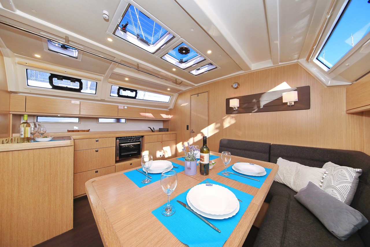 Bavaria Cruiser 46, Saphir | Yacht Charter Croatia