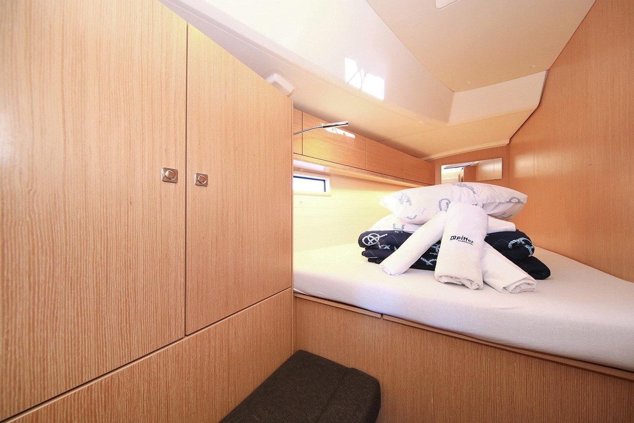 Bavaria Cruiser 46, Saphir | Yacht Charter Croatia