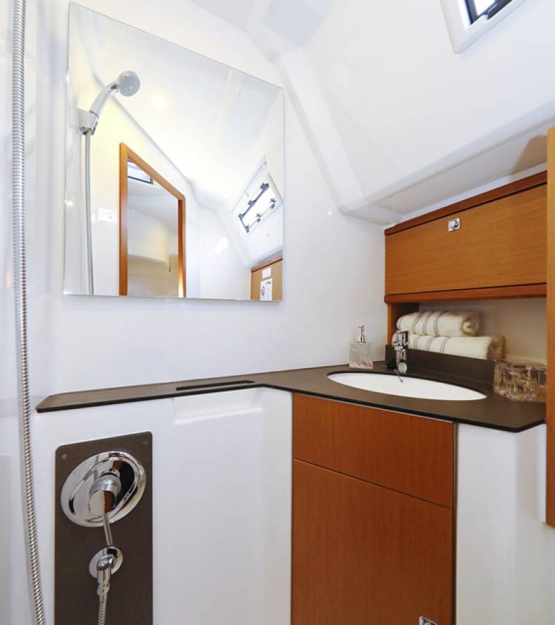 Bavaria Cruiser 46, Bella III | Yacht Charter Croatia