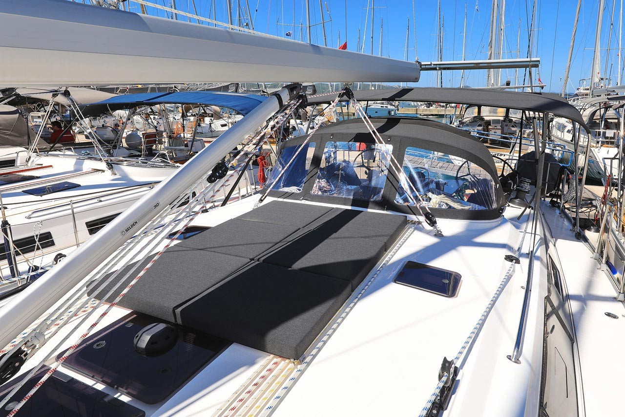 Bavaria Cruiser 46, Evodia 1 | Yacht Charter Croatia