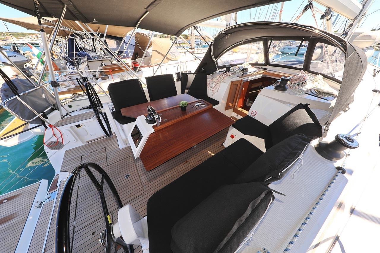 Bavaria Cruiser 46, Evodia 1 | Yacht Charter Croatia