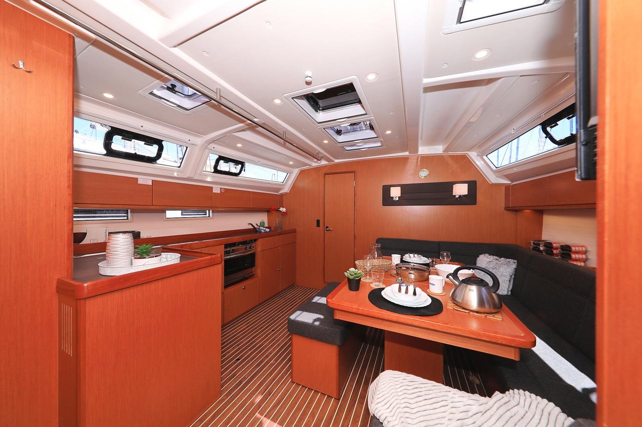Bavaria Cruiser 46, Evodia 1 | Yacht Charter Croatia