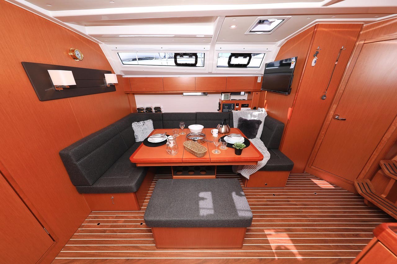Bavaria Cruiser 46, Evodia 1 | Yacht Charter Croatia