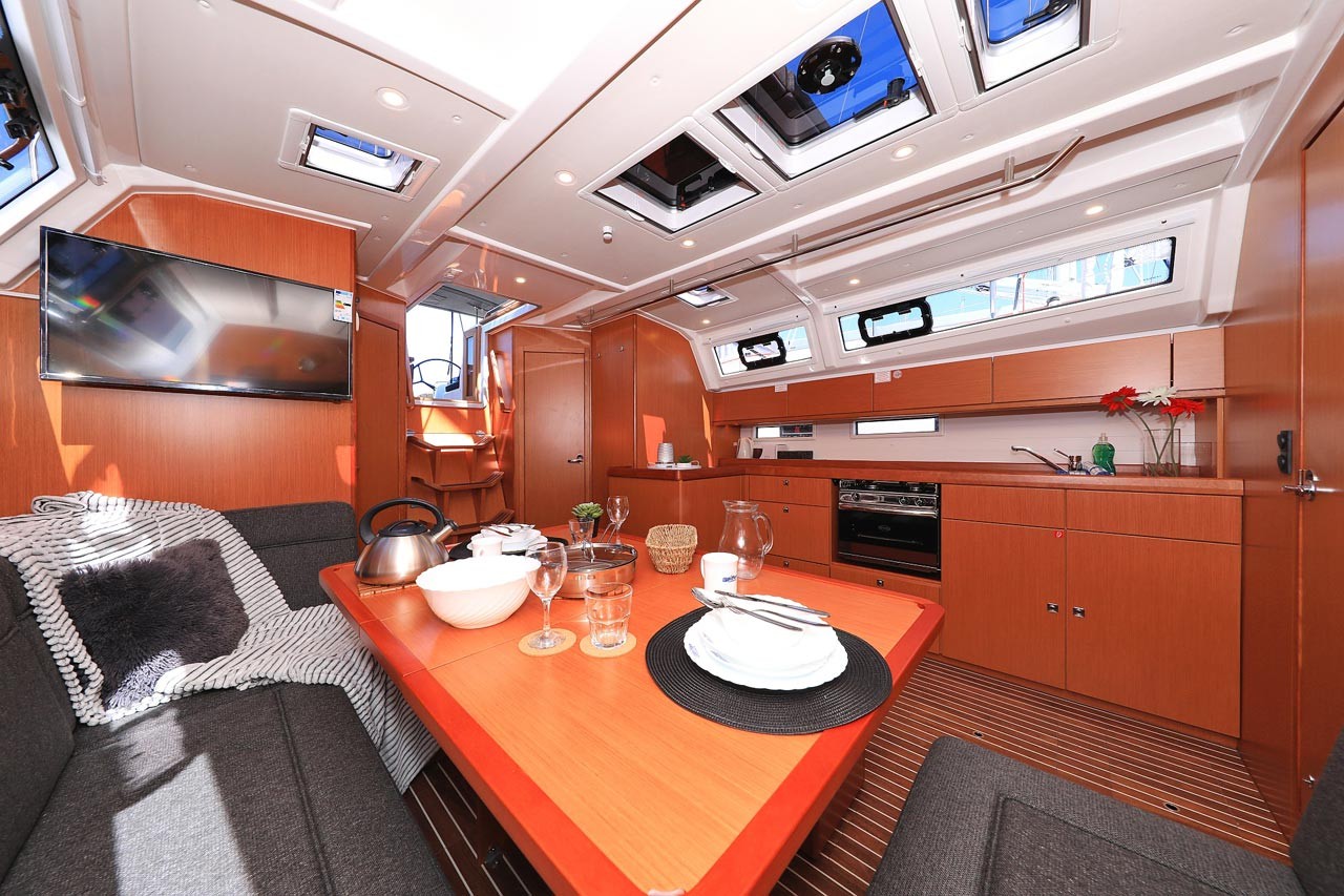 Bavaria Cruiser 46, Evodia 1 | Yacht Charter Croatia