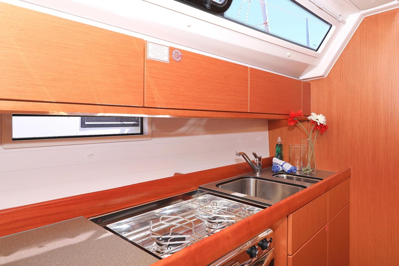 Bavaria Cruiser 46, Evodia 1 | Yacht Charter Croatia