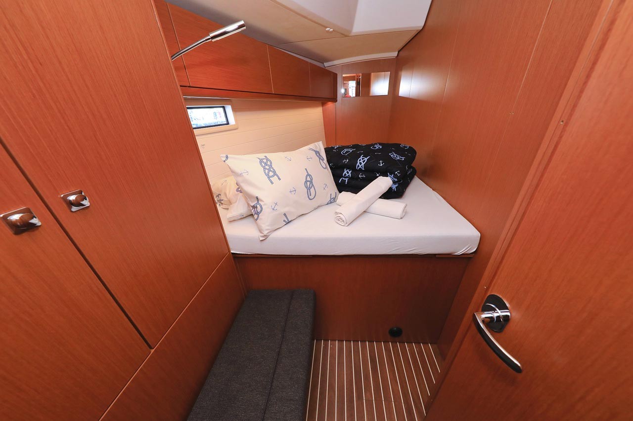 Bavaria Cruiser 46, Evodia 1 | Yacht Charter Croatia