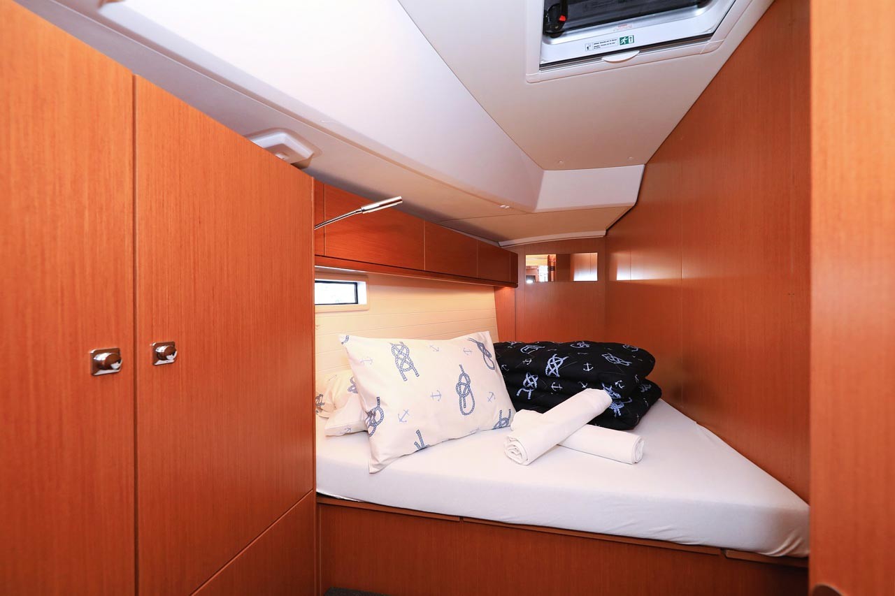 Bavaria Cruiser 46, Evodia 1 | Yacht Charter Croatia