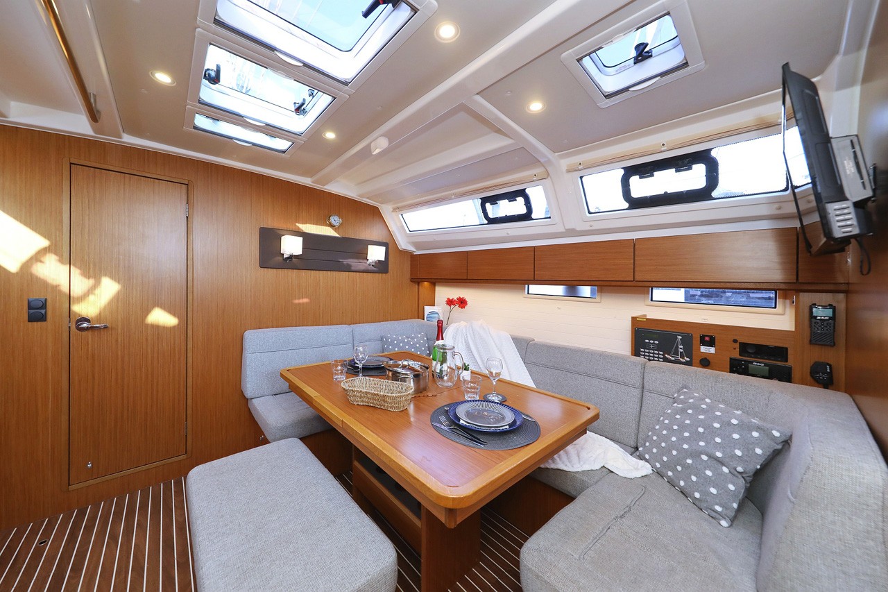 Bavaria Cruiser 46, Rocky I | Yacht Charter Croatia