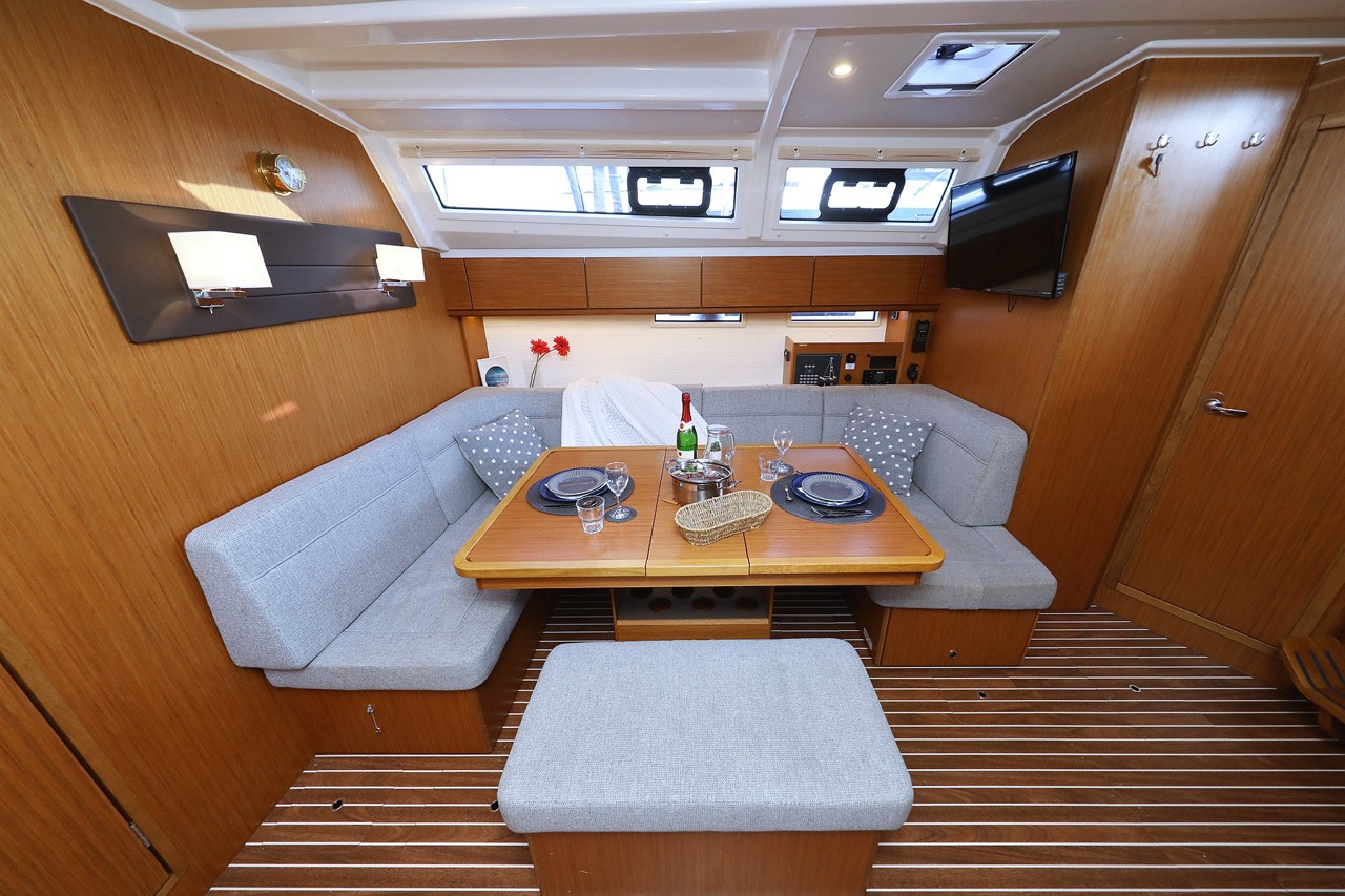 Bavaria Cruiser 46, Rocky I | Yacht Charter Croatia