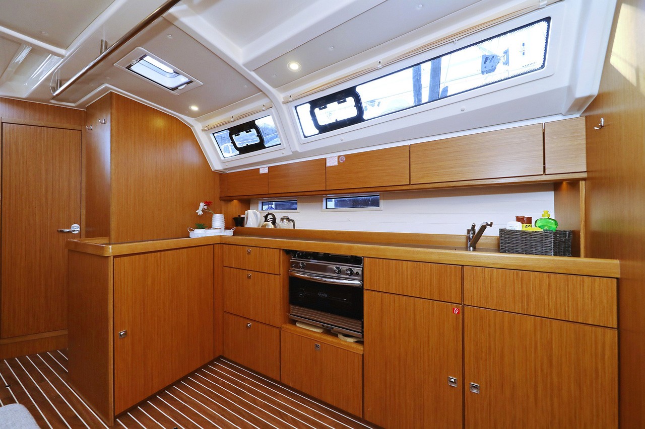 Bavaria Cruiser 46, Rocky I | Yacht Charter Croatia
