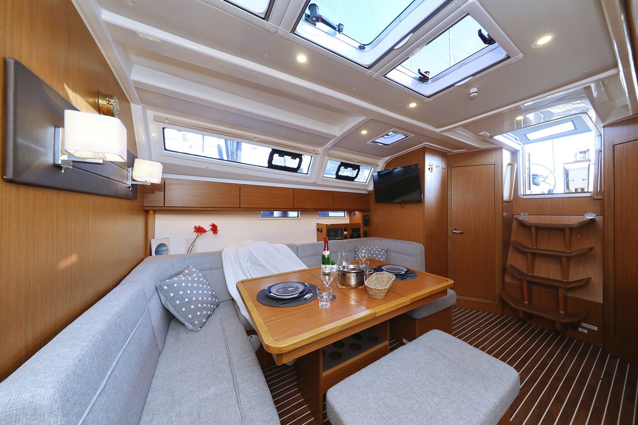 Bavaria Cruiser 46, Rocky I | Yacht Charter Croatia