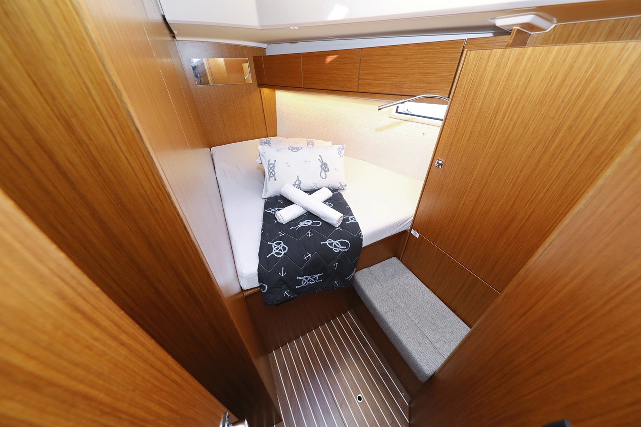 Bavaria Cruiser 46, Rocky I | Yacht Charter Croatia