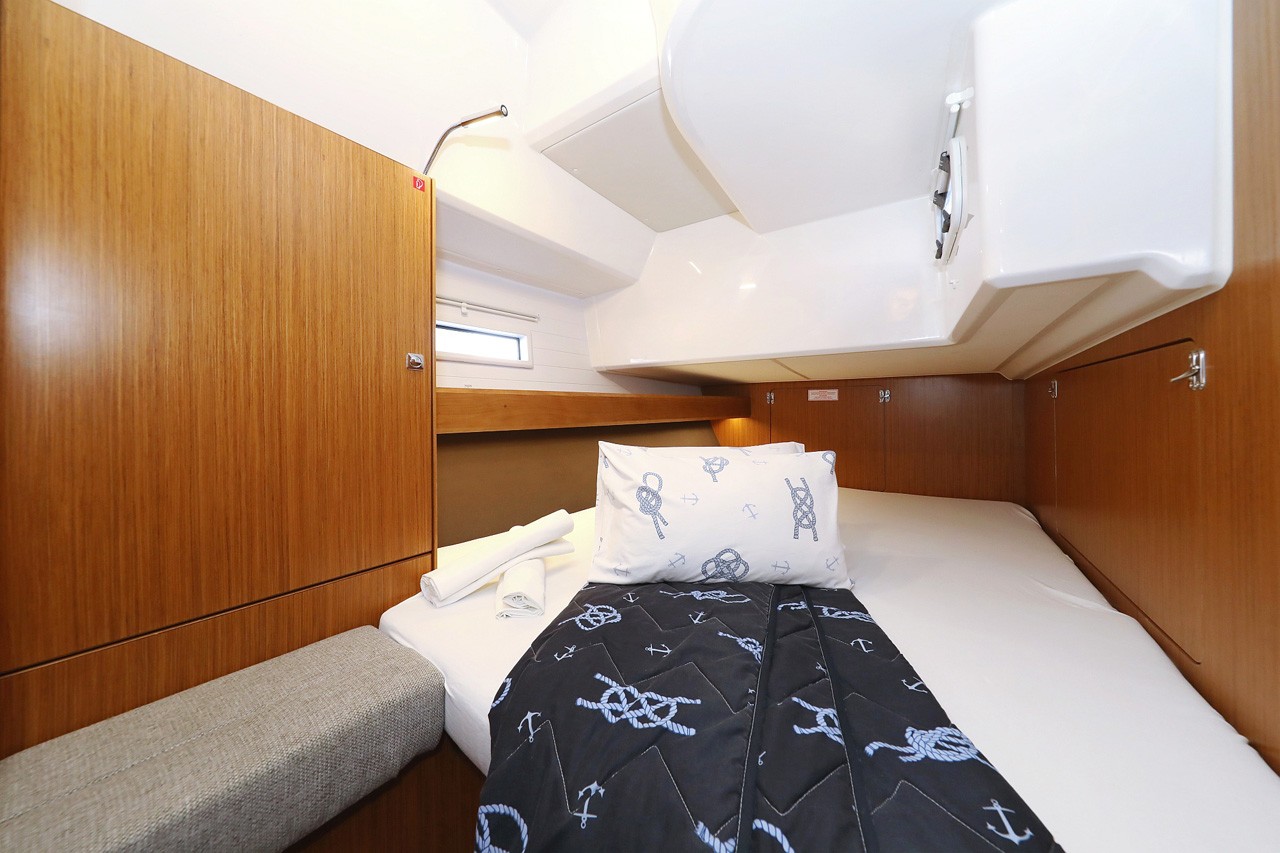 Bavaria Cruiser 46, Rocky I | Yacht Charter Croatia