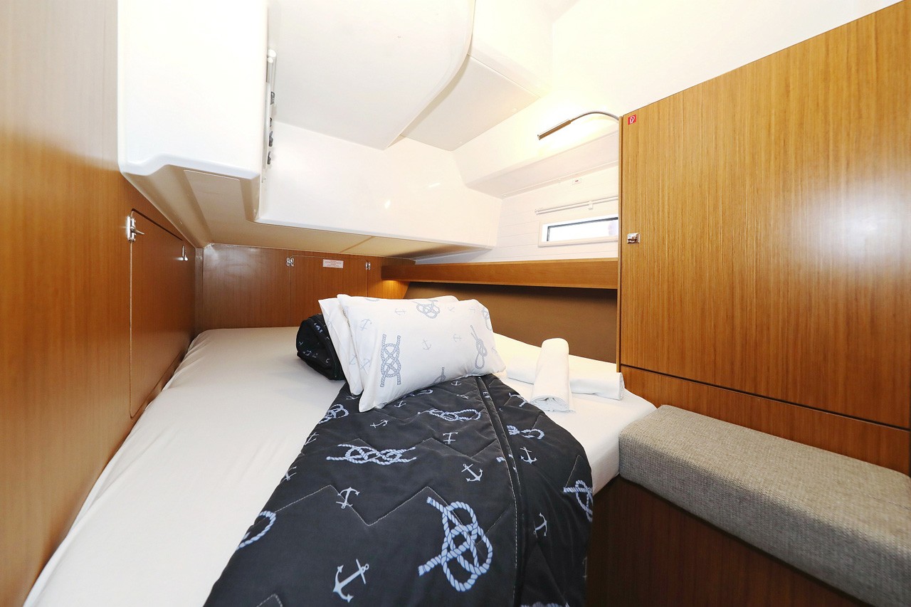 Bavaria Cruiser 46, Rocky I | Yacht Charter Croatia