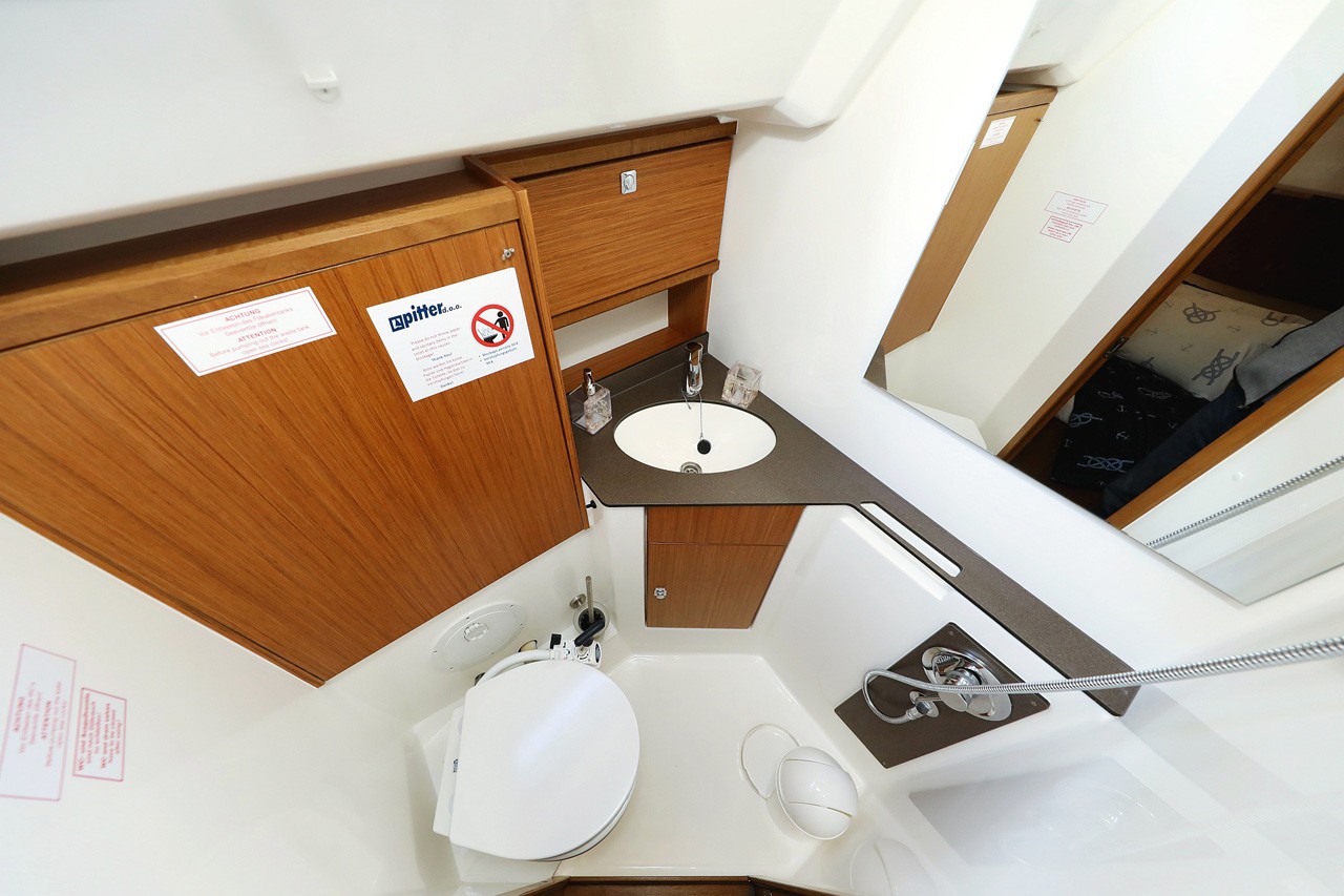 Bavaria Cruiser 46, Rocky I | Yacht Charter Croatia