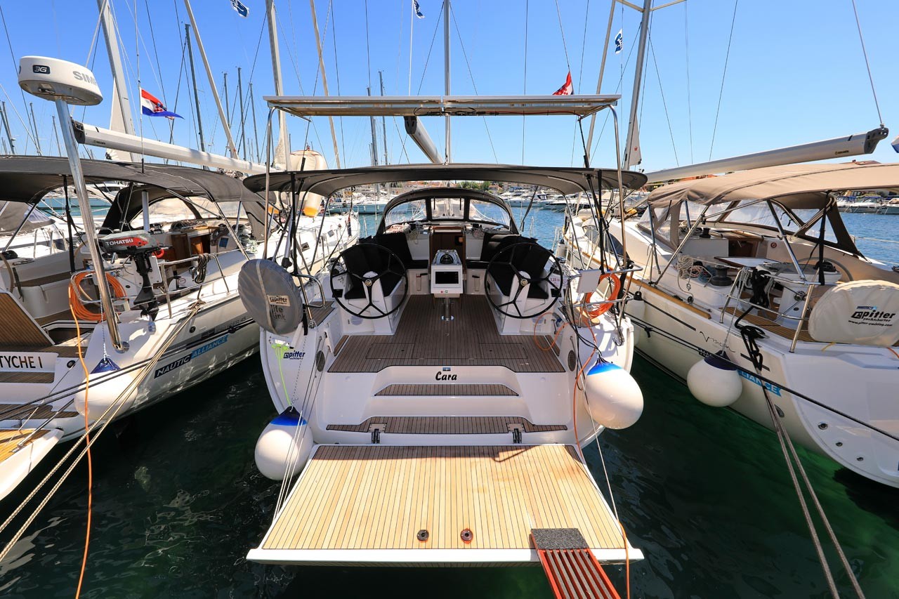 Bavaria Cruiser 46, Cara | Yacht Charter Croatia
