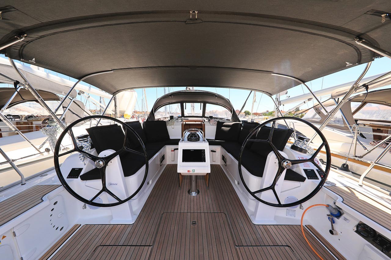 Bavaria Cruiser 46, Cara | Yacht Charter Croatia