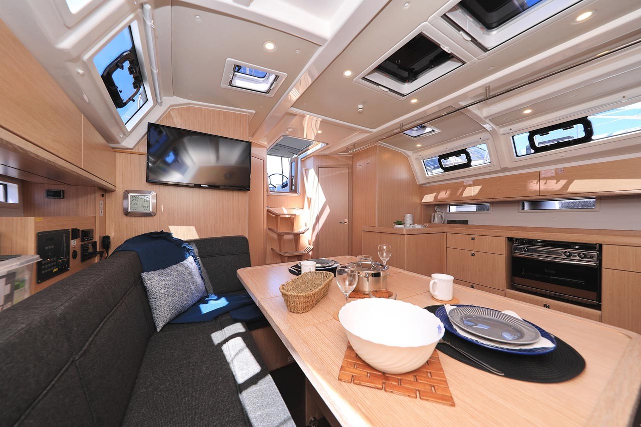 Bavaria Cruiser 46, Cara | Yacht Charter Croatia