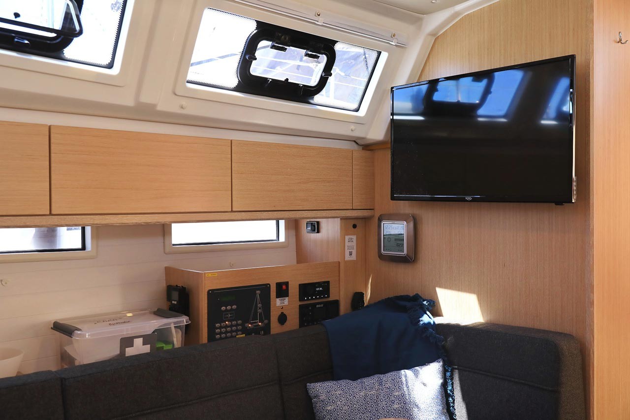 Bavaria Cruiser 46, Cara | Yacht Charter Croatia