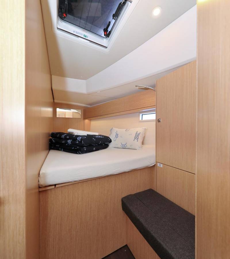 Bavaria Cruiser 46, Cara | Yacht Charter Croatia