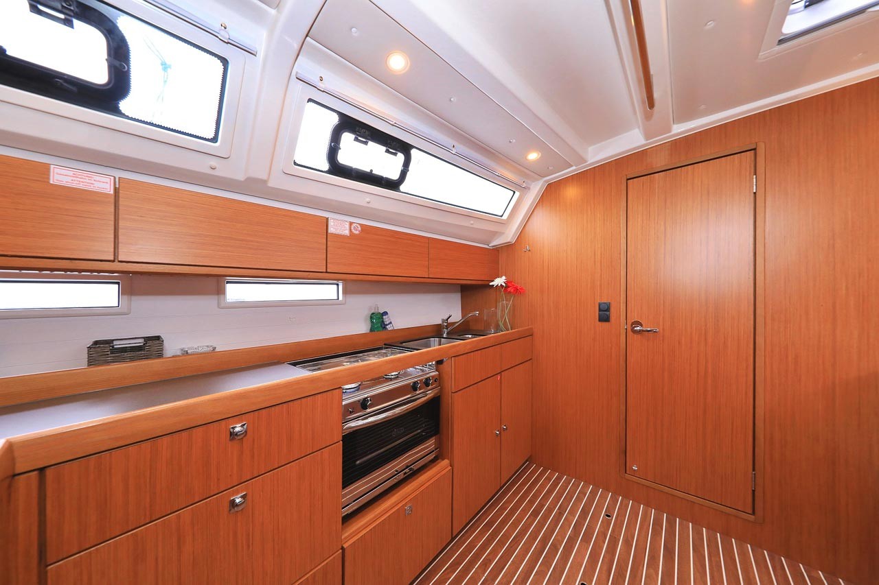 Bavaria Cruiser 46, Enigma | Yacht Charter Croatia