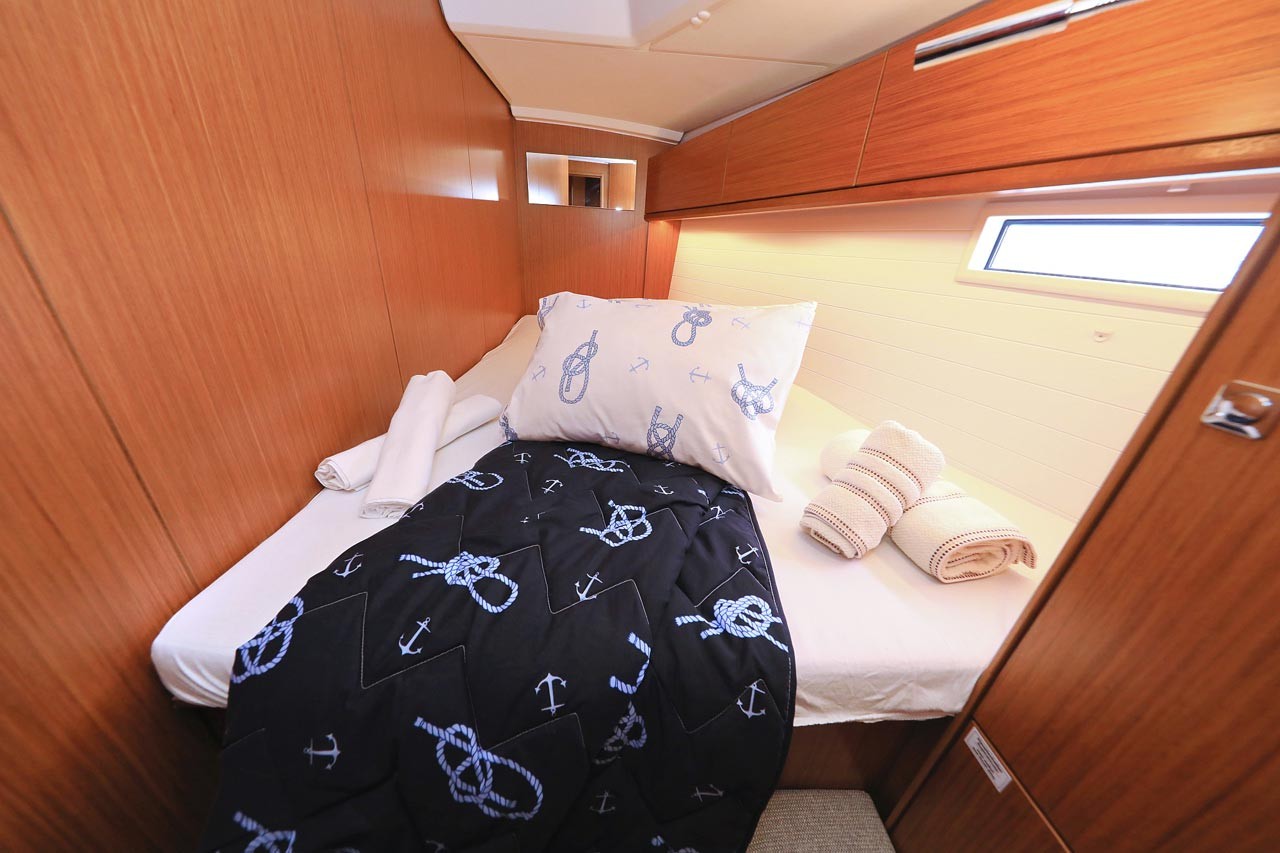 Bavaria Cruiser 46, Enigma | Yacht Charter Croatia