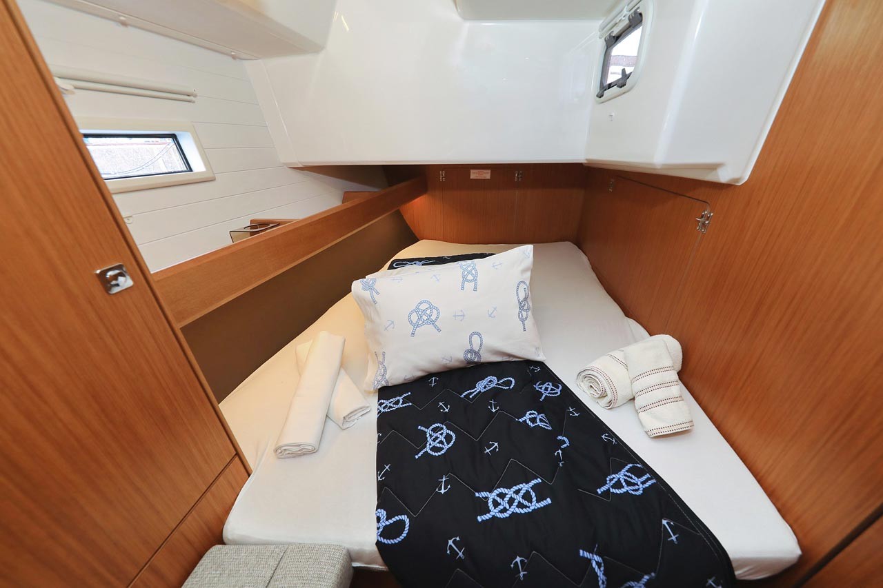 Bavaria Cruiser 46, Enigma | Yacht Charter Croatia