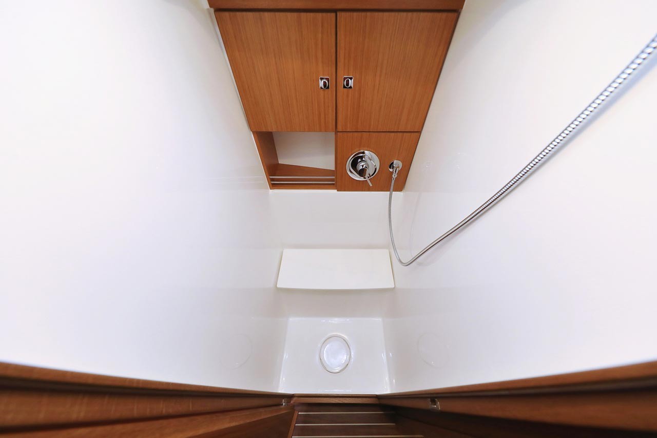 Bavaria Cruiser 46, Enigma | Yacht Charter Croatia