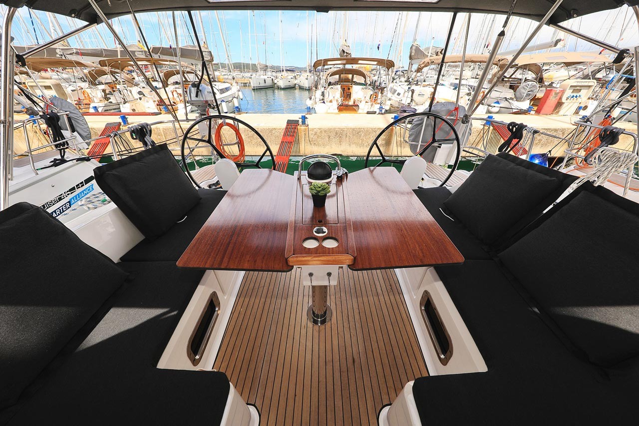 Bavaria Cruiser 46, Aiolos I | Yacht Charter Croatia