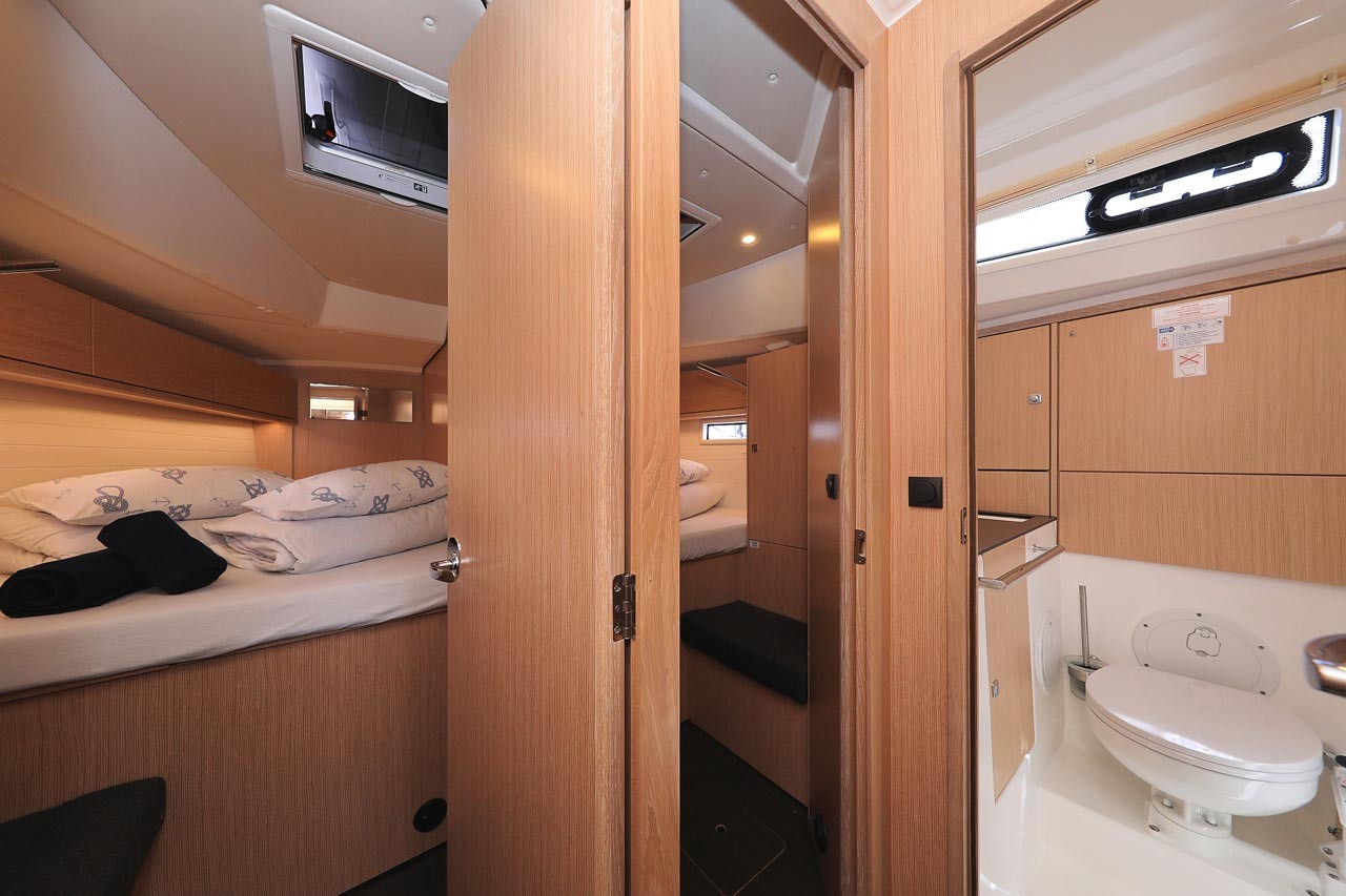 Bavaria Cruiser 46, Aiolos I | Yacht Charter Croatia