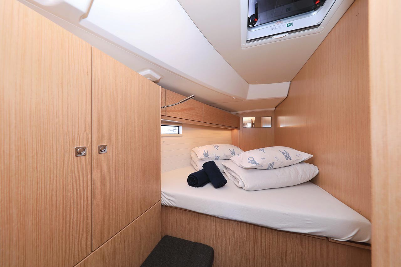 Bavaria Cruiser 46, Aiolos I | Yacht Charter Croatia
