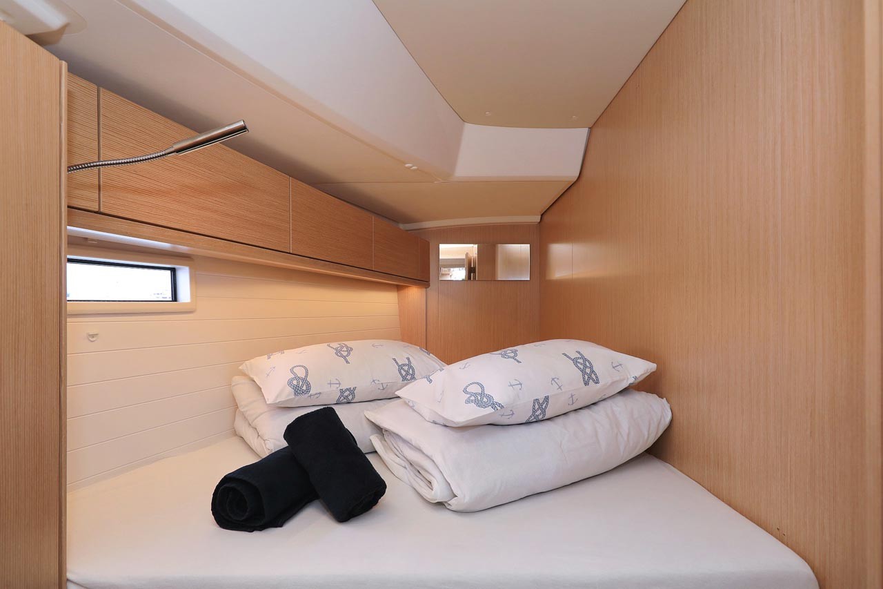Bavaria Cruiser 46, Aiolos I | Yacht Charter Croatia
