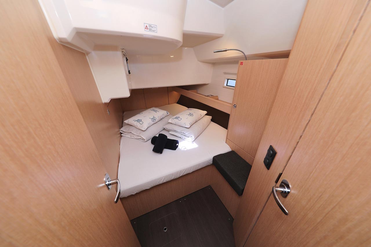 Bavaria Cruiser 46, Aiolos I | Yacht Charter Croatia