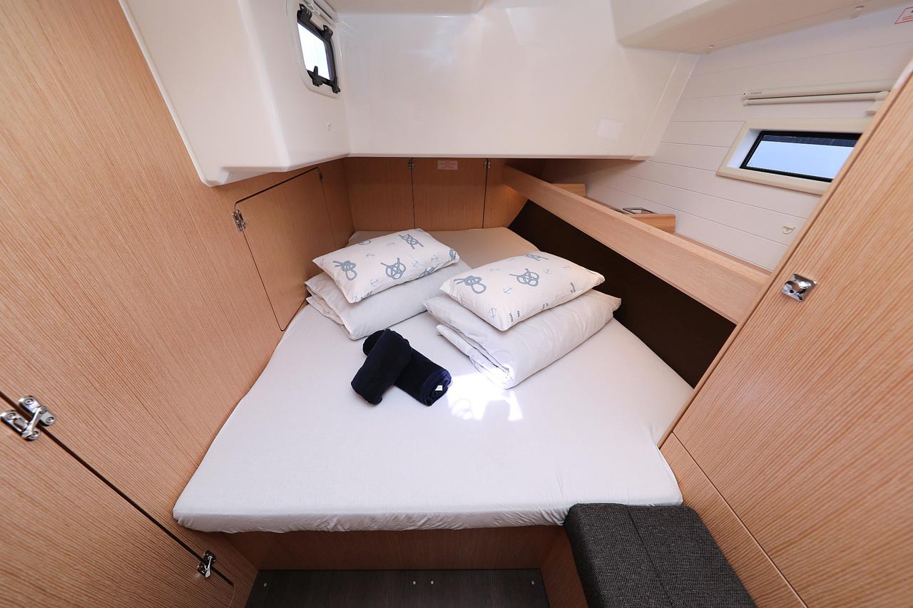 Bavaria Cruiser 46, Aiolos I | Yacht Charter Croatia