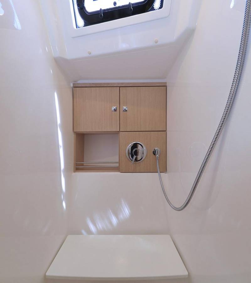 Bavaria Cruiser 46, Aiolos I | Yacht Charter Croatia